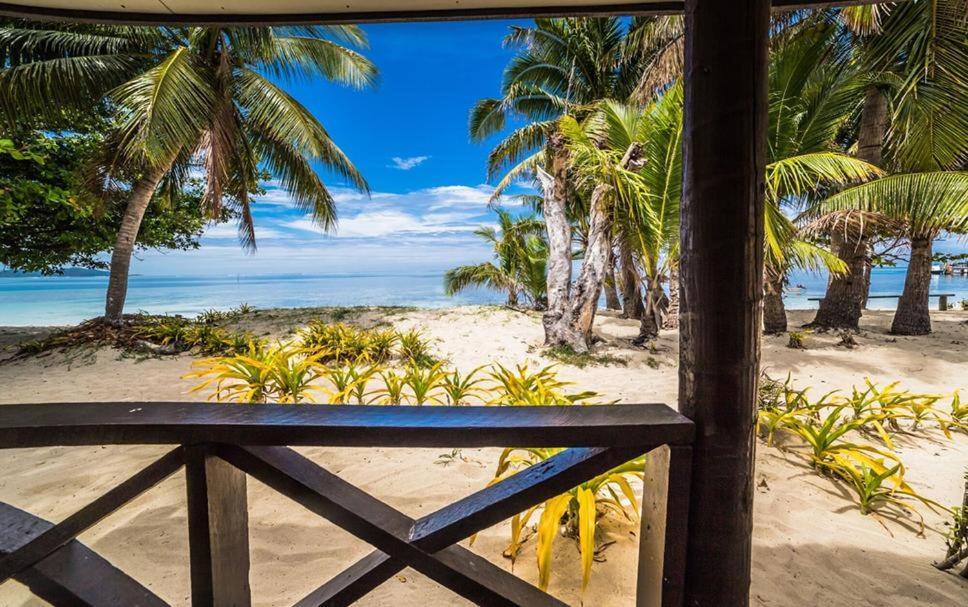 Ratu Kini Dive & Stay Đảo Đảo Mana Island Ngoại thất bức ảnh