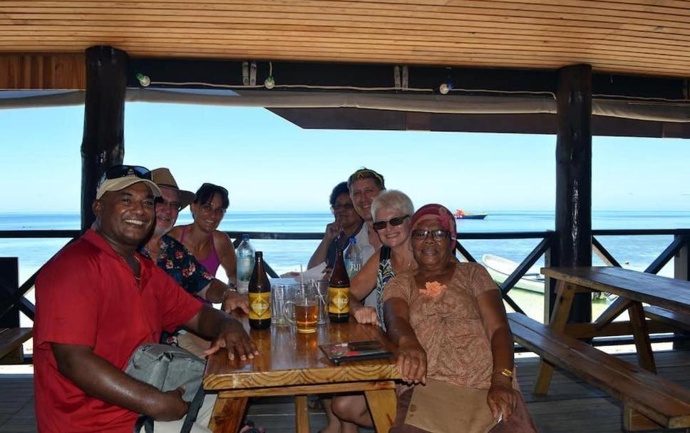 Ratu Kini Dive & Stay Đảo Đảo Mana Island Ngoại thất bức ảnh