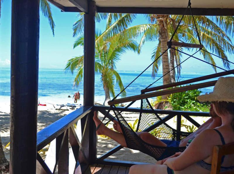 Ratu Kini Dive & Stay Đảo Đảo Mana Island Ngoại thất bức ảnh