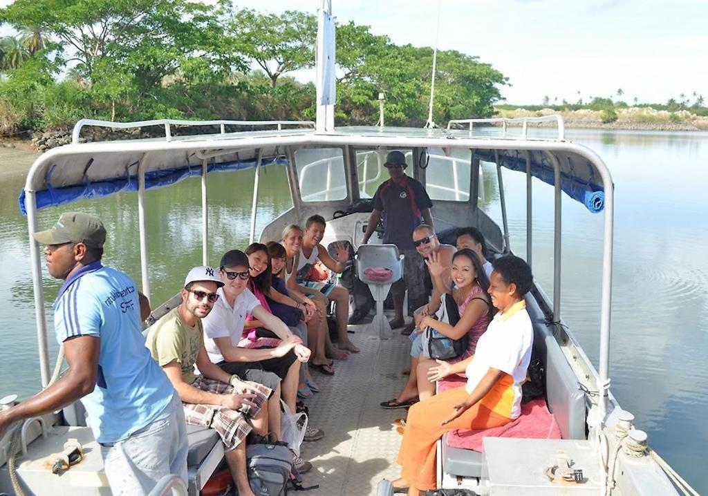 Ratu Kini Dive & Stay Đảo Đảo Mana Island Ngoại thất bức ảnh