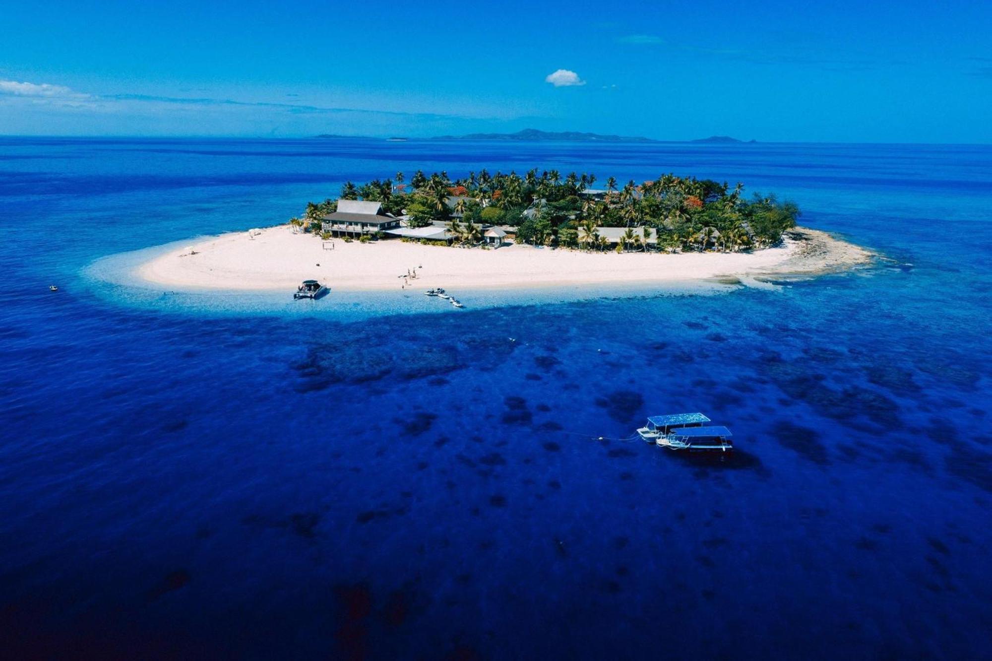Ratu Kini Dive & Stay Đảo Đảo Mana Island Ngoại thất bức ảnh